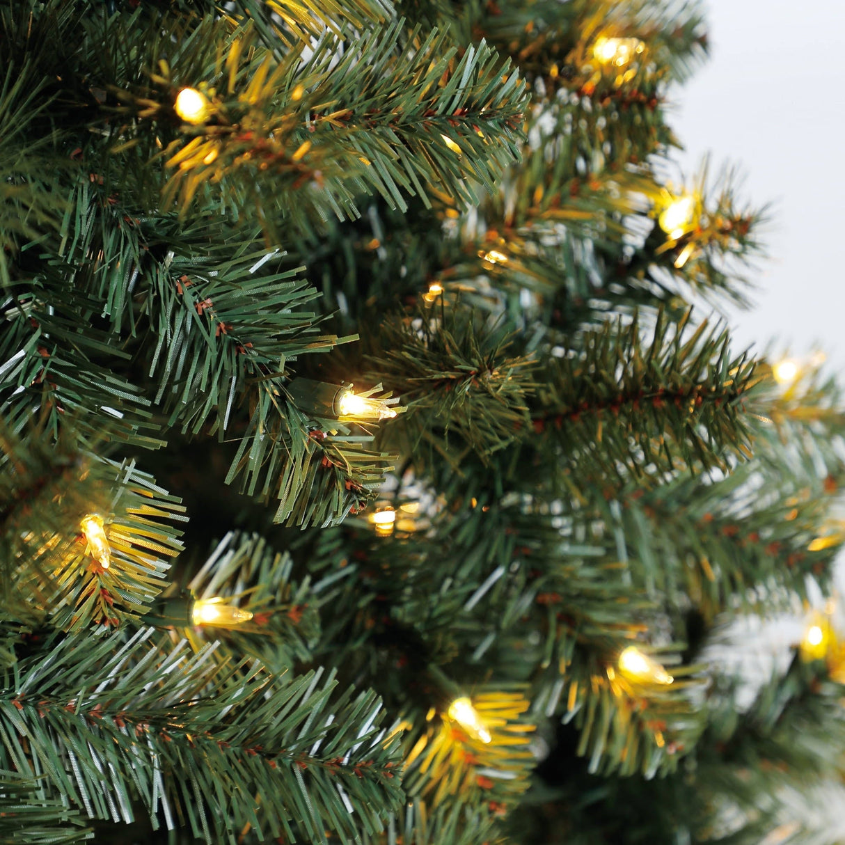 Holiday Time Pre-Lit 6.5' Madison Pine Green Artificial Christmas Tree, Clear-Lights